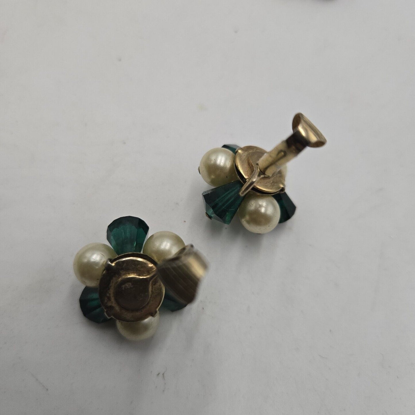 Vintage Faux Pearl Green Glass Bead Cluster Gold Tone Flower Clip On Earrings