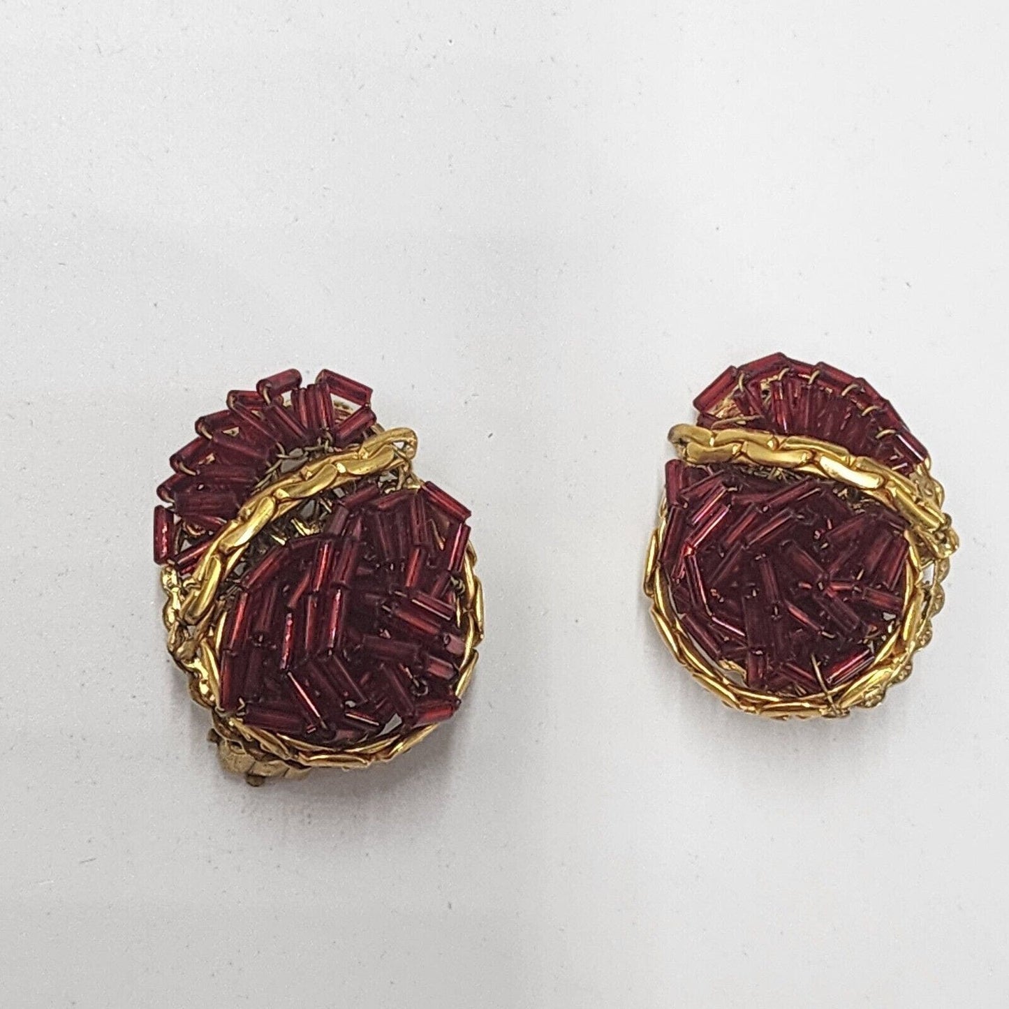 Vintage Original By Robert Gold Tone Red Seed Bead Swirl Chunky Clip On Earrings