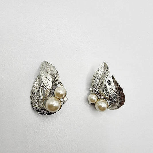 Vintage Sarah Coventry Silver Leaf Faux Pearl Clip on Earrings Classing Autumn