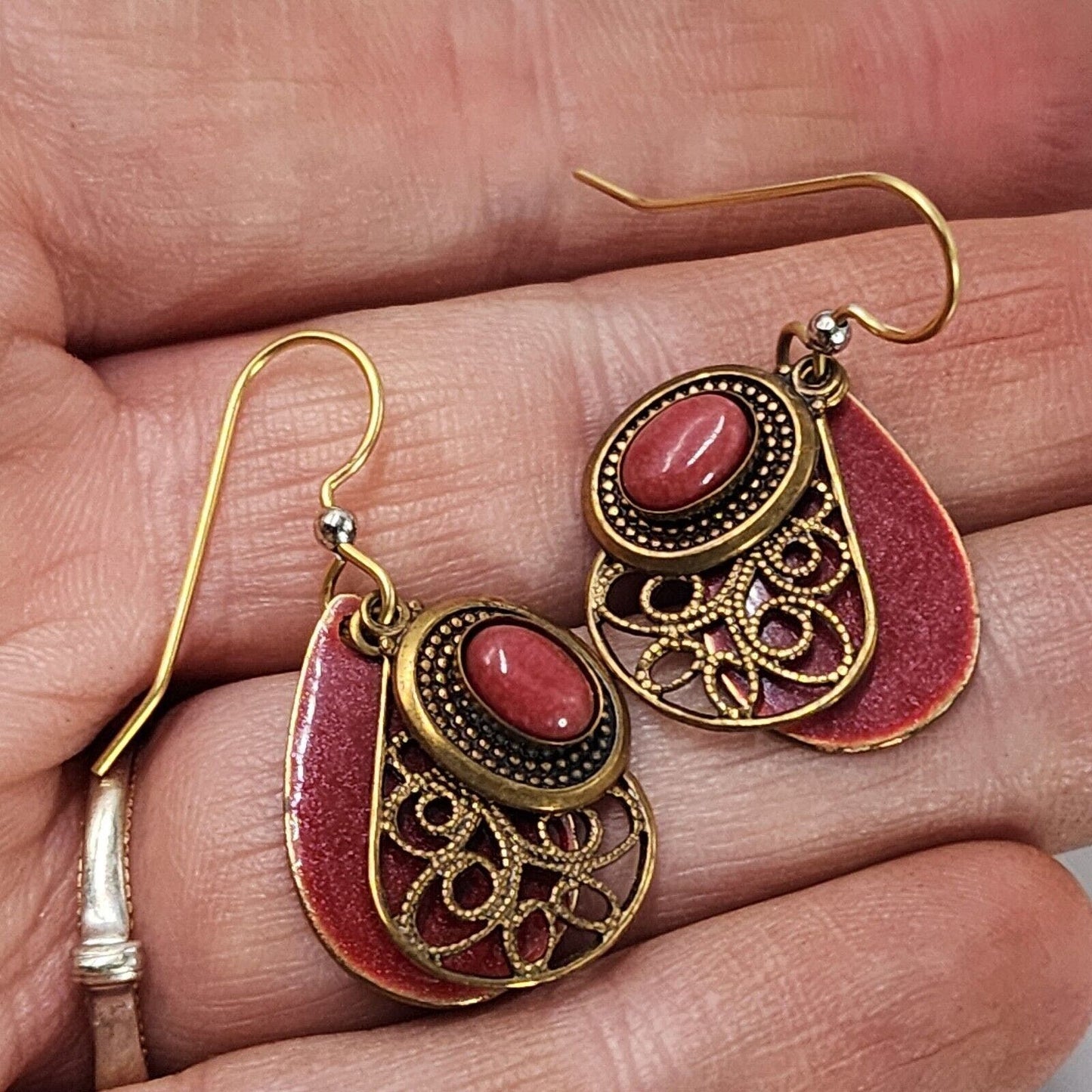 Boho Pink Agate Cabochon Earrings Layered Gold Tone Filigree Teardrop Hook