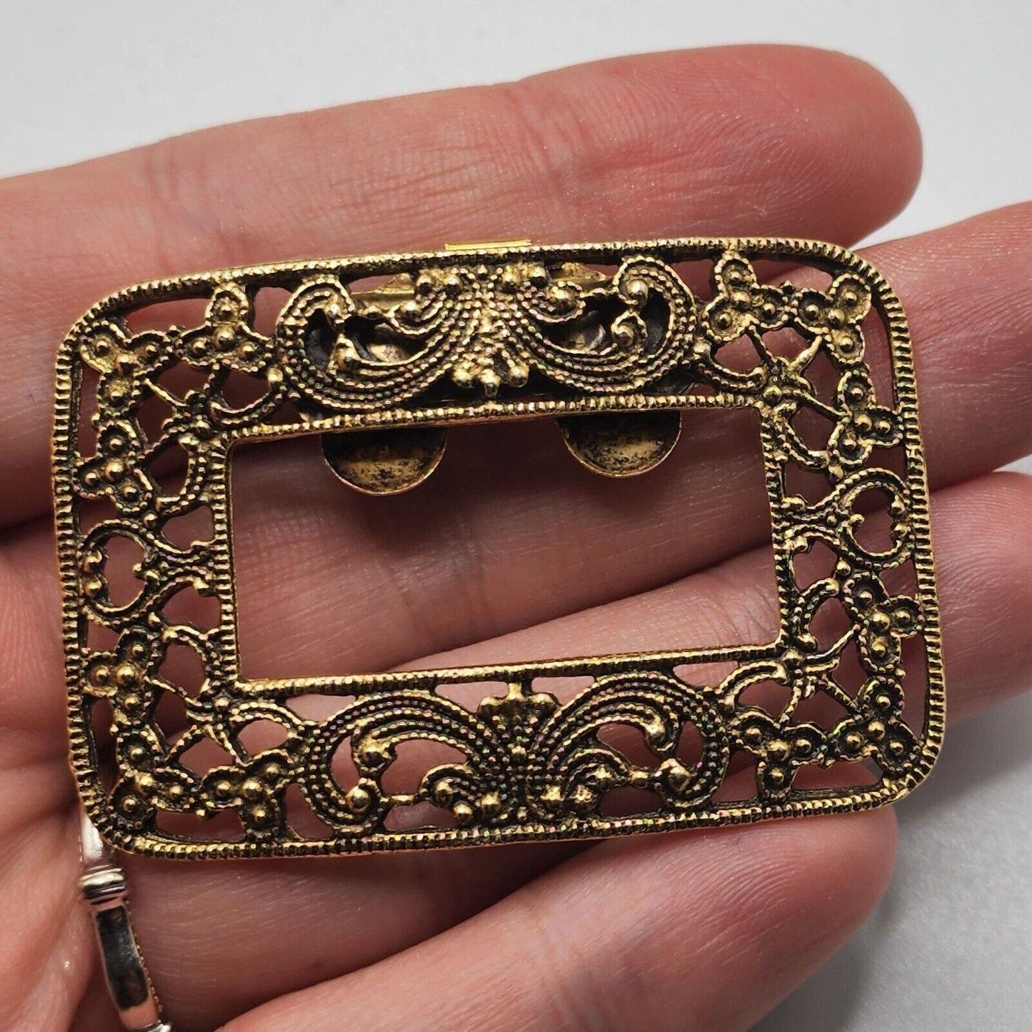 Vintage MUSI Gold Tone Victorian Style Ornate Filigree Buckle Dress Scarf Clip