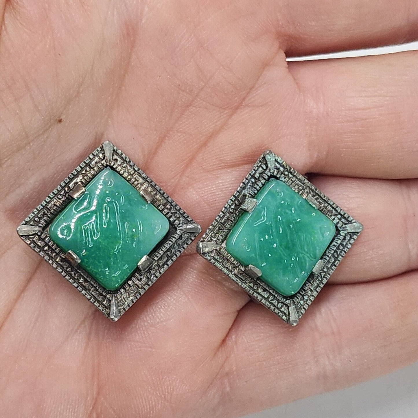 Vtg Marvella Chinese Faux Jade Green Carved Molded Peking Glass Clip On Earrings