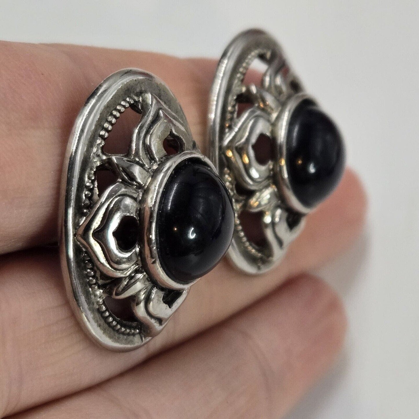 Vintage Ginnie Johansen Black Cabochon Silver Tone Statement Clip On Earrings