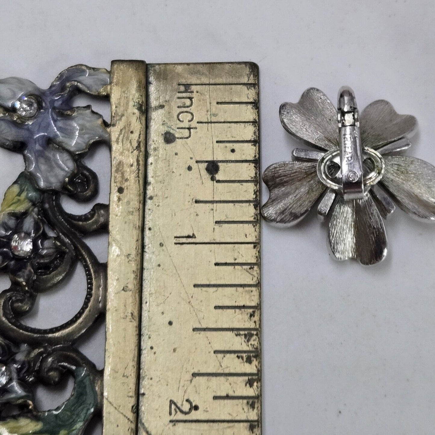 Vintage Crown TRIFARI Matte Silver Tone Dogwood Flower Clip On Earrings