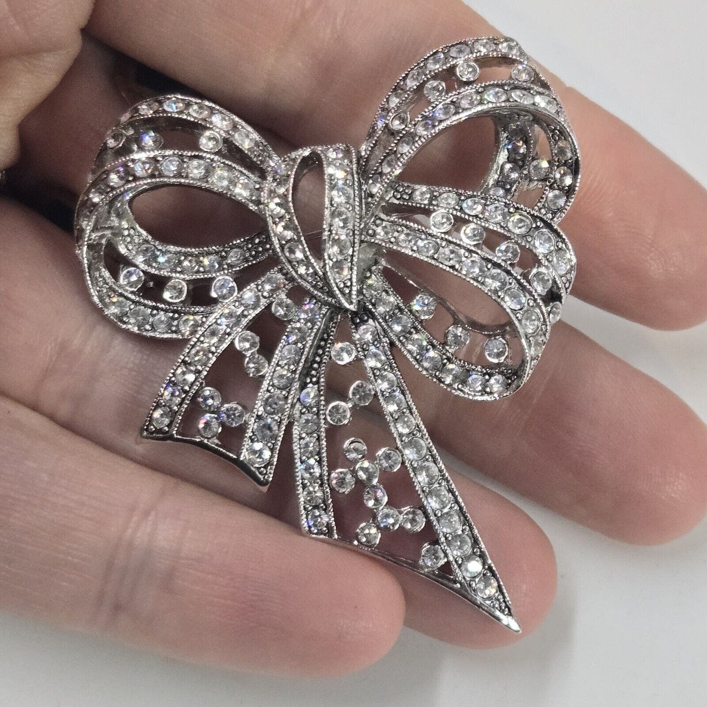 Joan Rivers Classic Collection Silver Tone Rhinestone Holiday Bow Brooch Bling