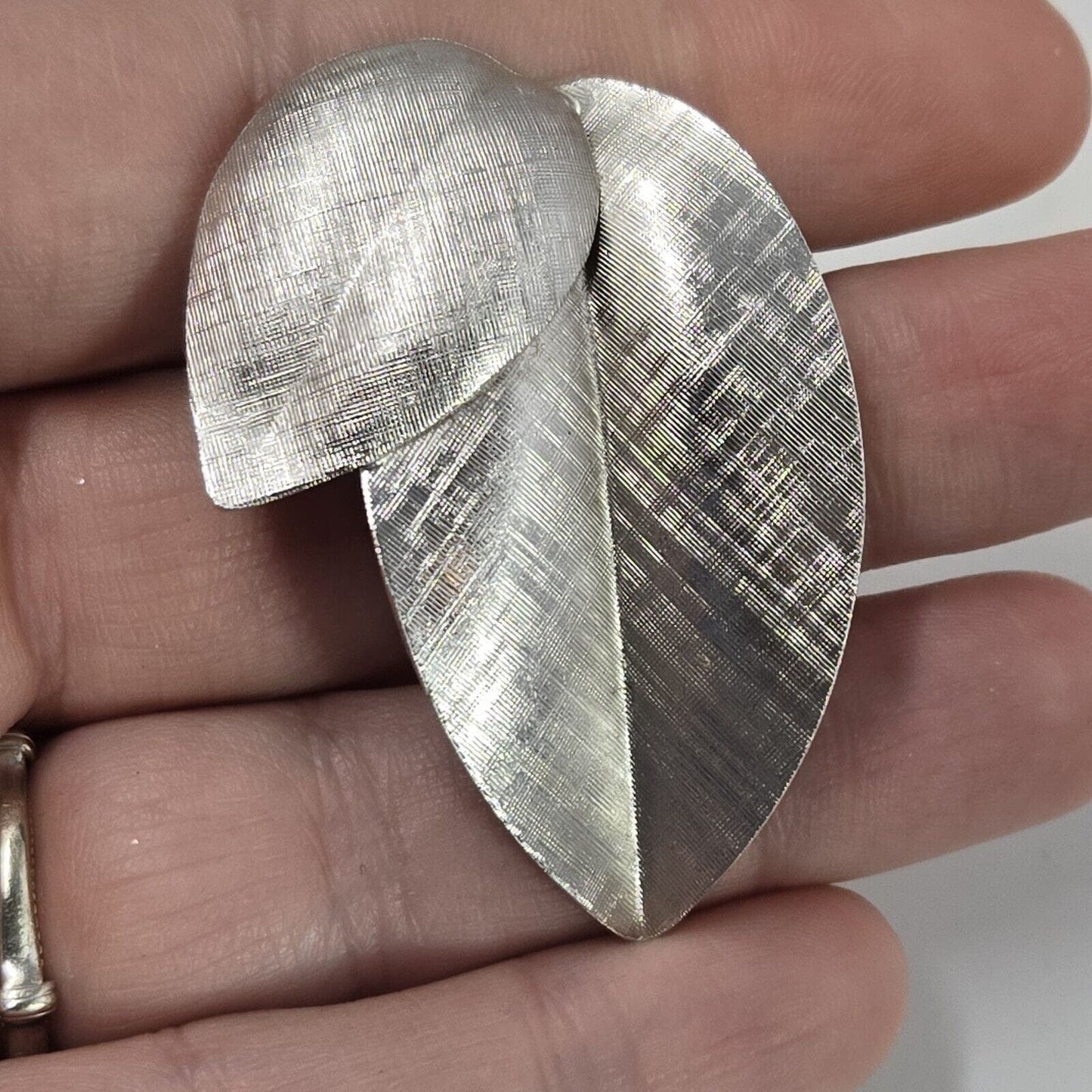 Napier Vintage Silver-Tone Linen Textured Modernist Double Leaf Brooch Signed