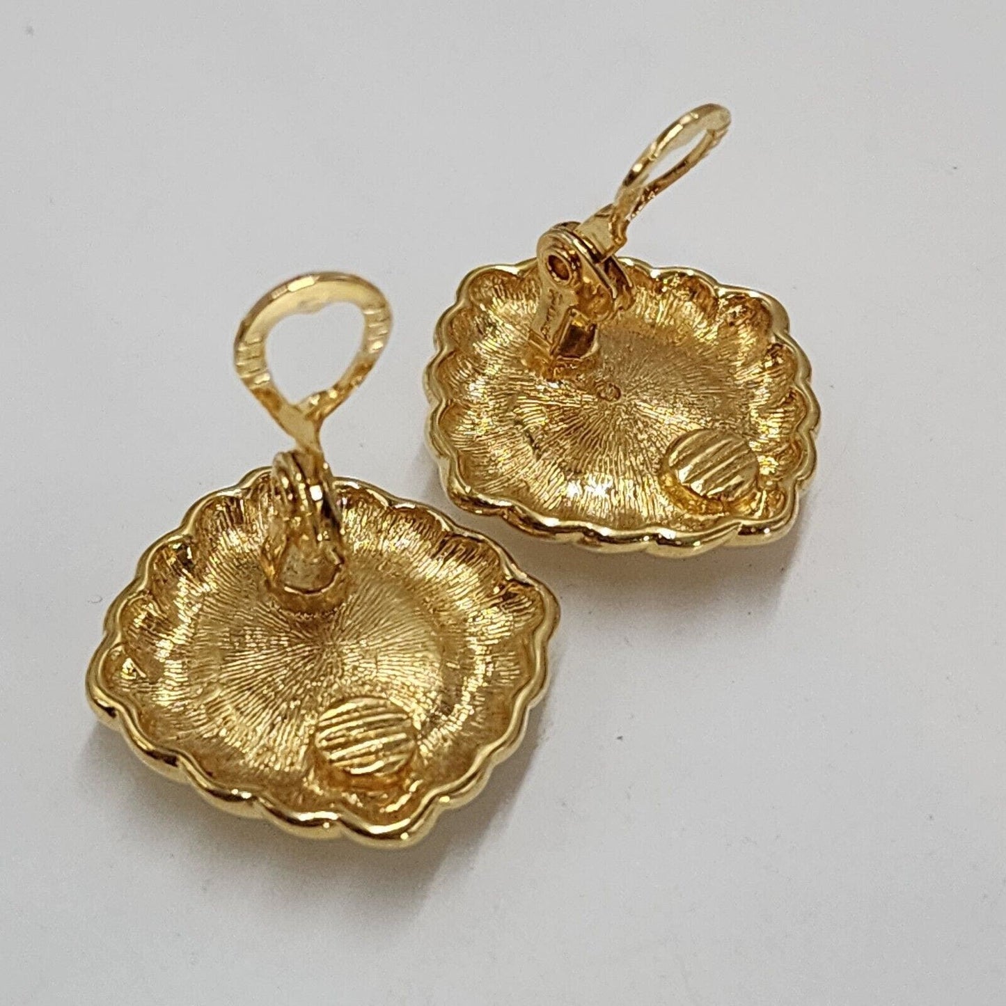 Vintage Puffy Designer Style Square Clip On Earrings Gold Tone Twisted Rope