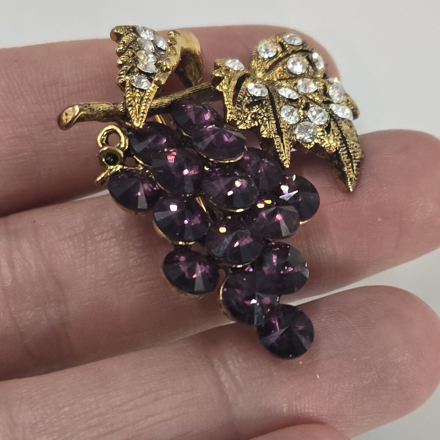 Vintage Signed EISENBERG ICE Purple Grapes Rivoli Rhinestone Leaf 1960s Brooch