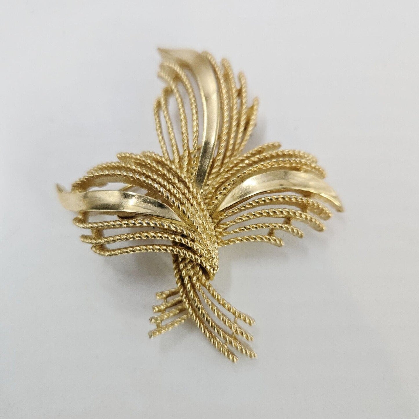 Vintage Trifari Brushed Gold Tone Crown Wheat Fleur De Lis Blooming Brooch Pin