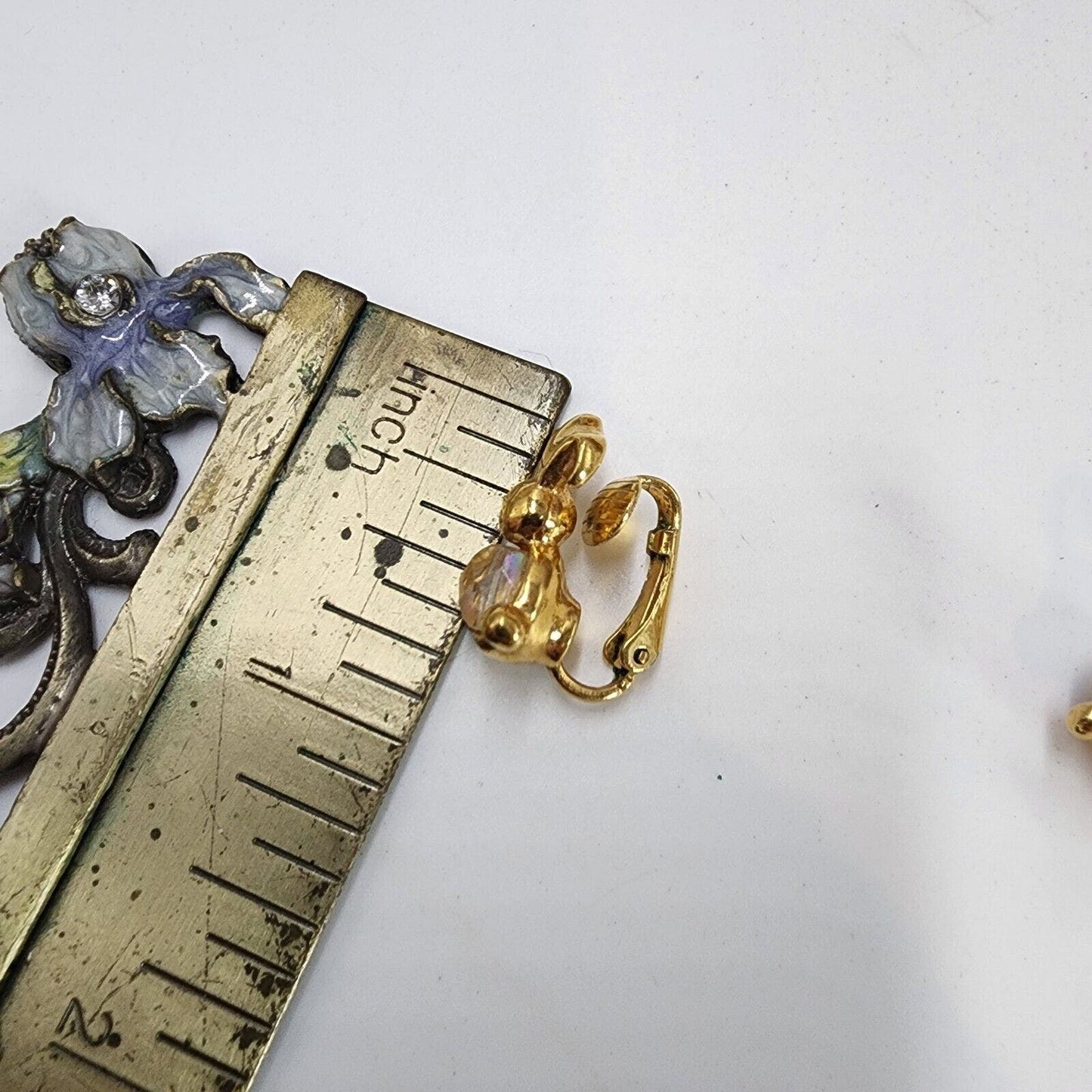 Vintage AVON Easter Bunny Rabbit Clip On Crystal Earrings Gold Tone Finish