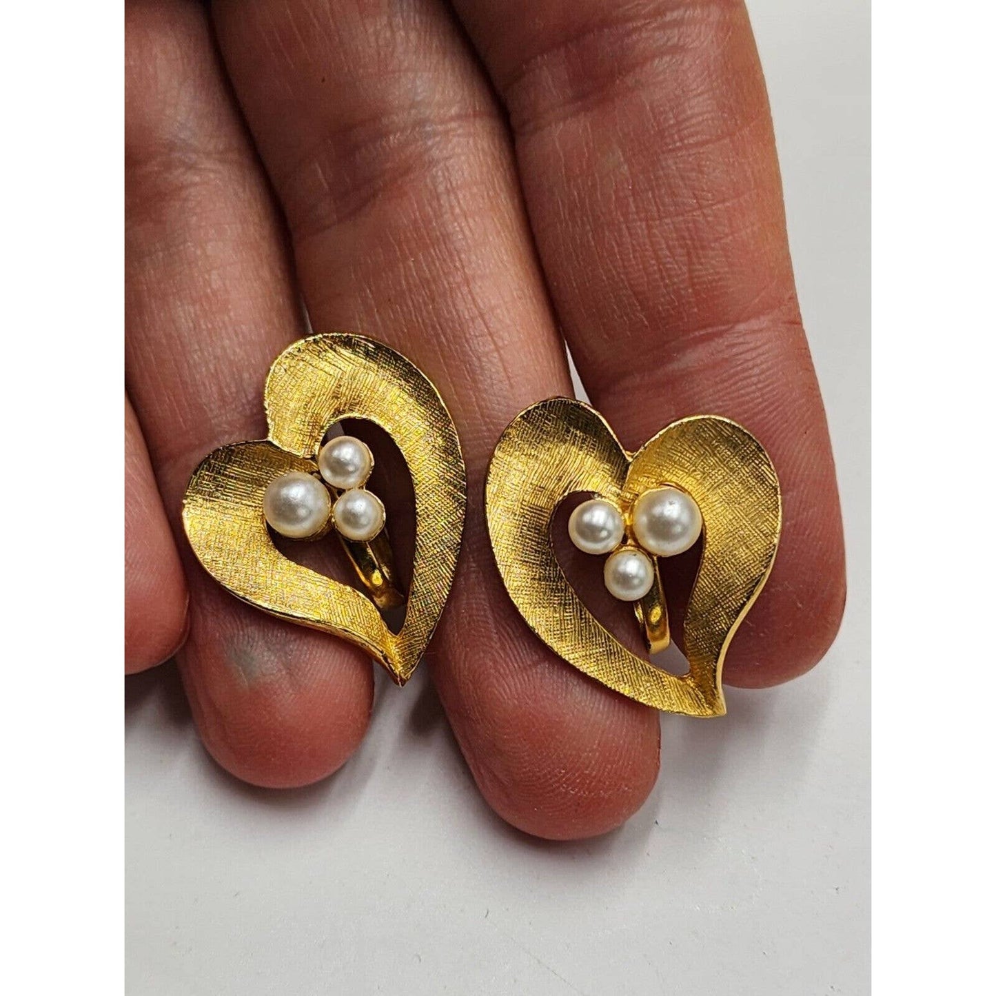 Vintage Heart Shaped Earrings Brushed Gold Tone w/ 3 Faux Pearls ScrewBack