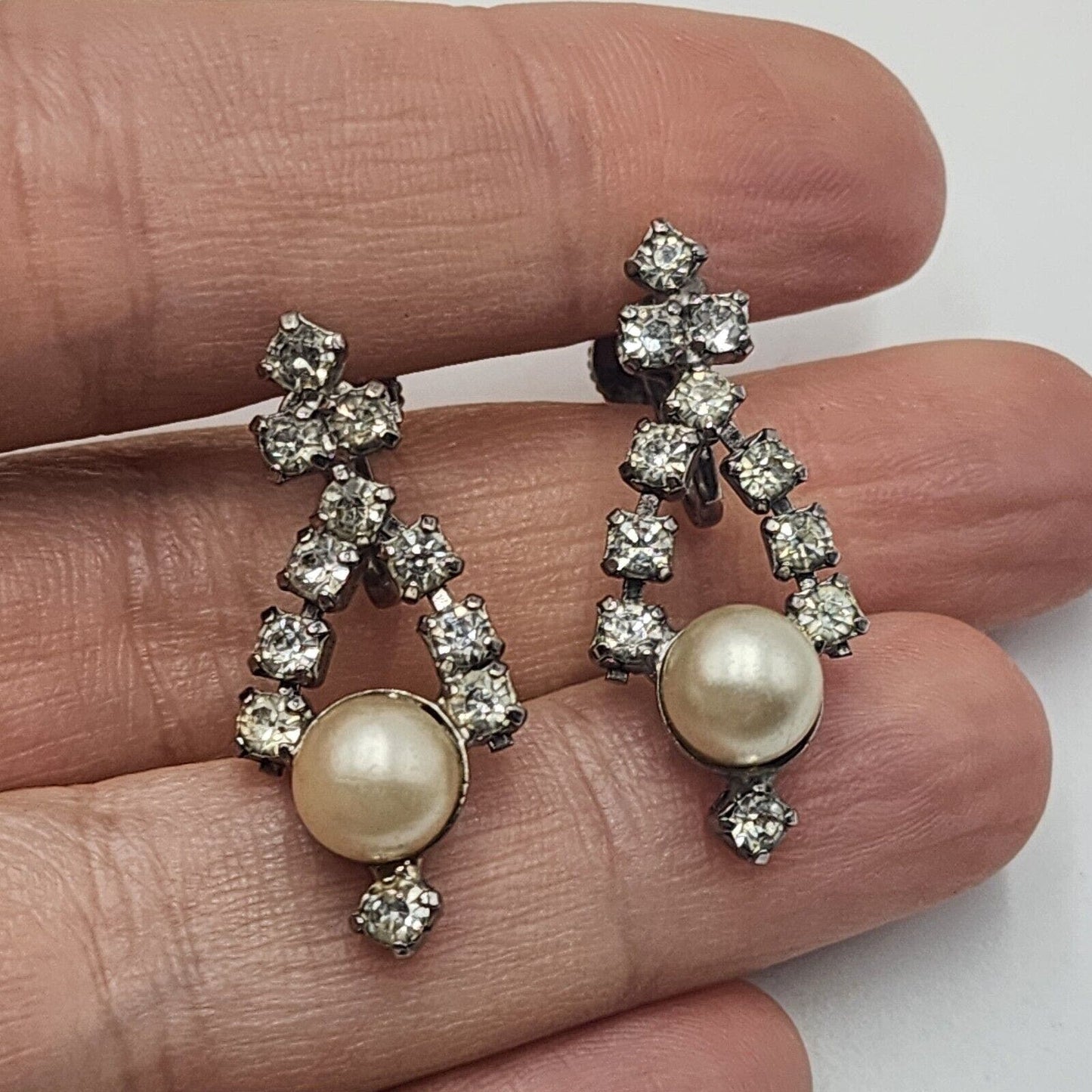 Vintage 1950s Silver Tone Faux Pearl Rhinestone Screw Back Earrings Hollywood