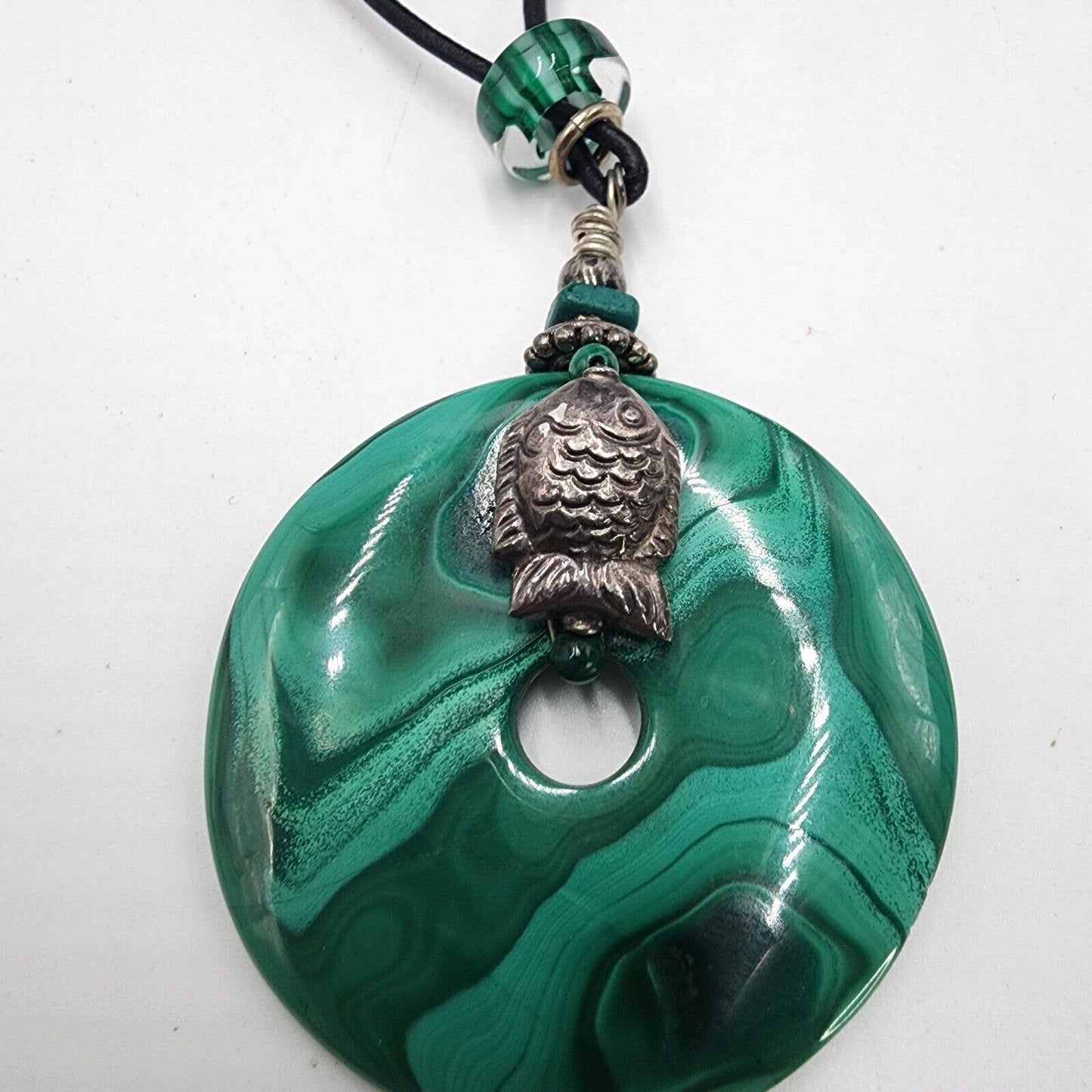 Artisan 925 Sterling Silver Fish Donut Green Malachite Stone Pendant Necklace