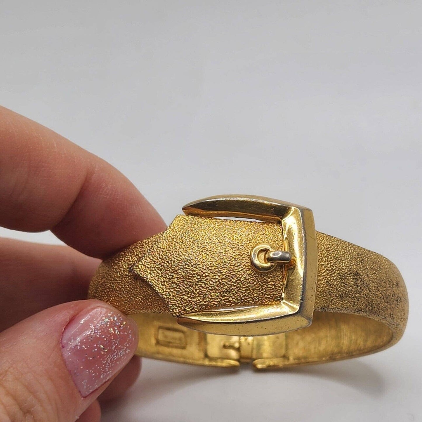 Vintage Crown Trifari Belt Buckle Hinged Clamper Cuff Bracelet Gold Tone 6.5"