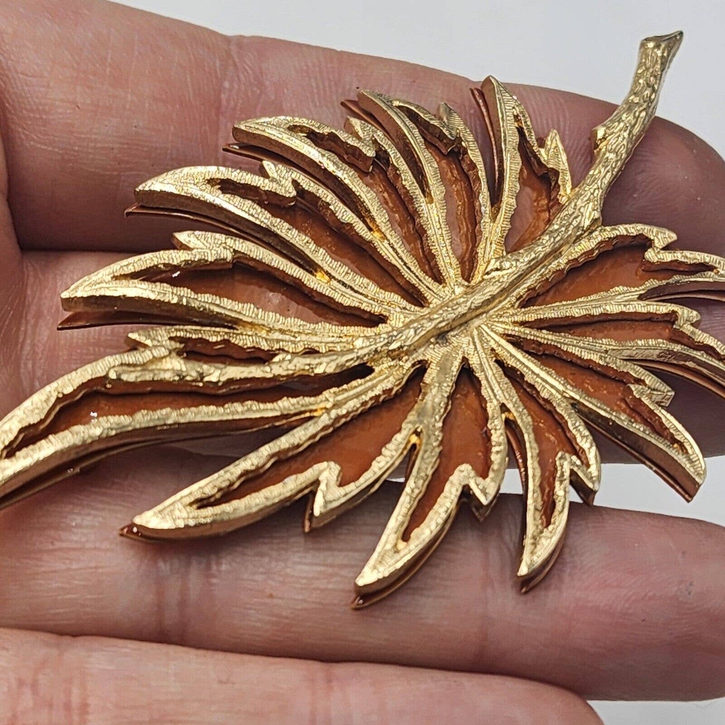 Vintage Amber Tone Open Gold Tone Large Leaf Pin Brooch Autumn Fall Quality