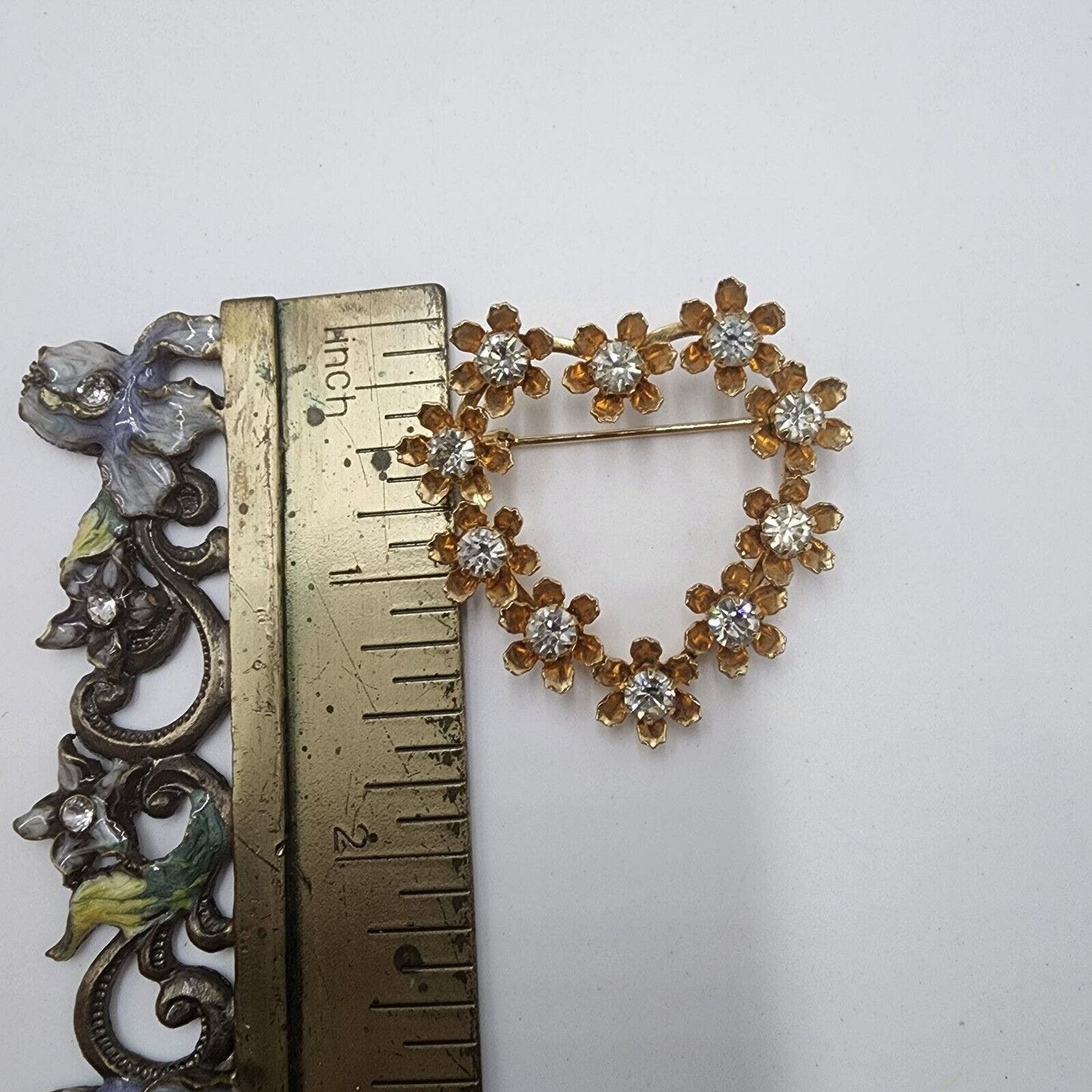 Vintage Prong Rhinestone Flowers Heart Valentine Wreath Brooch Rivet Gold Tone