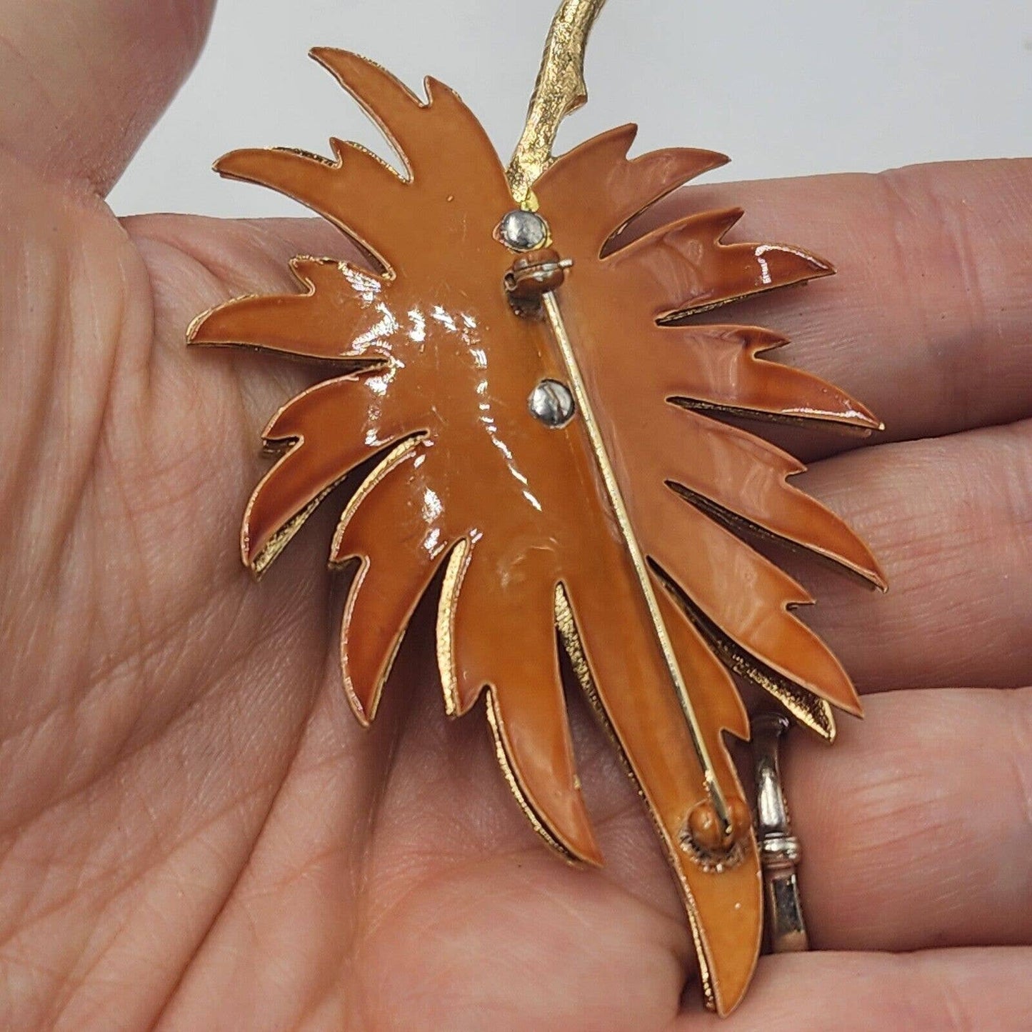 Vintage Amber Tone Open Gold Tone Large Leaf Pin Brooch Autumn Fall Quality